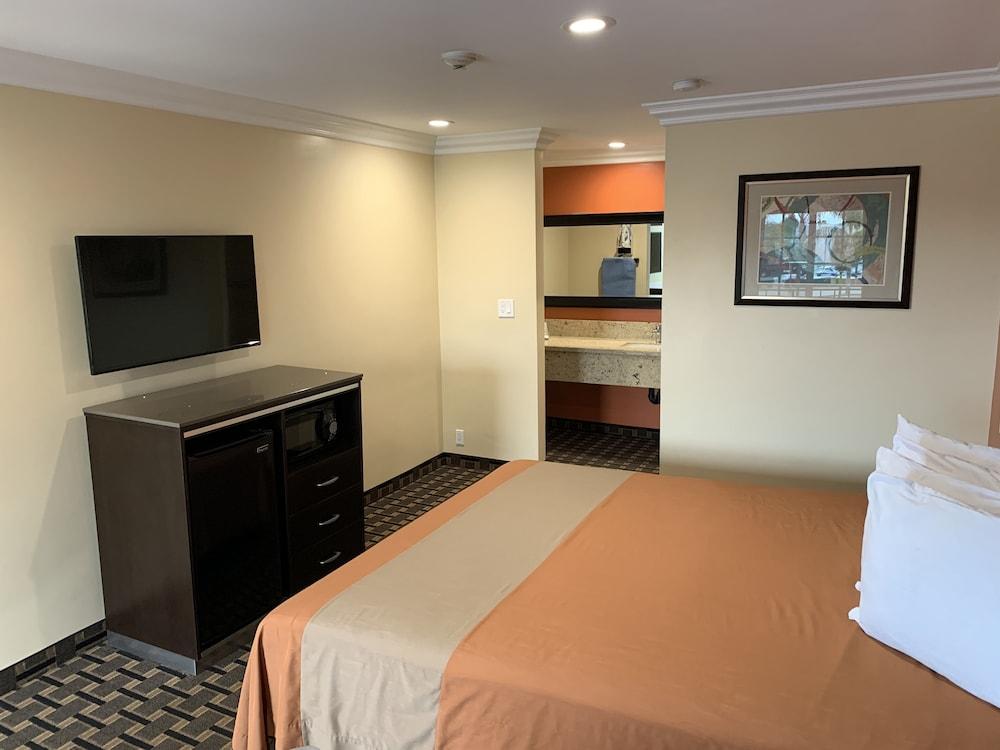 Ontario Inn & Suites Montclair Luaran gambar